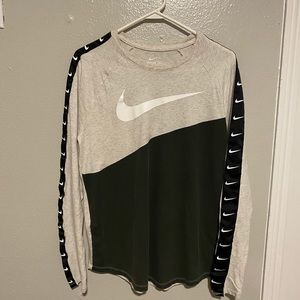 Nike Long Sleeve Swoosh Logo Tshirt Size Medium